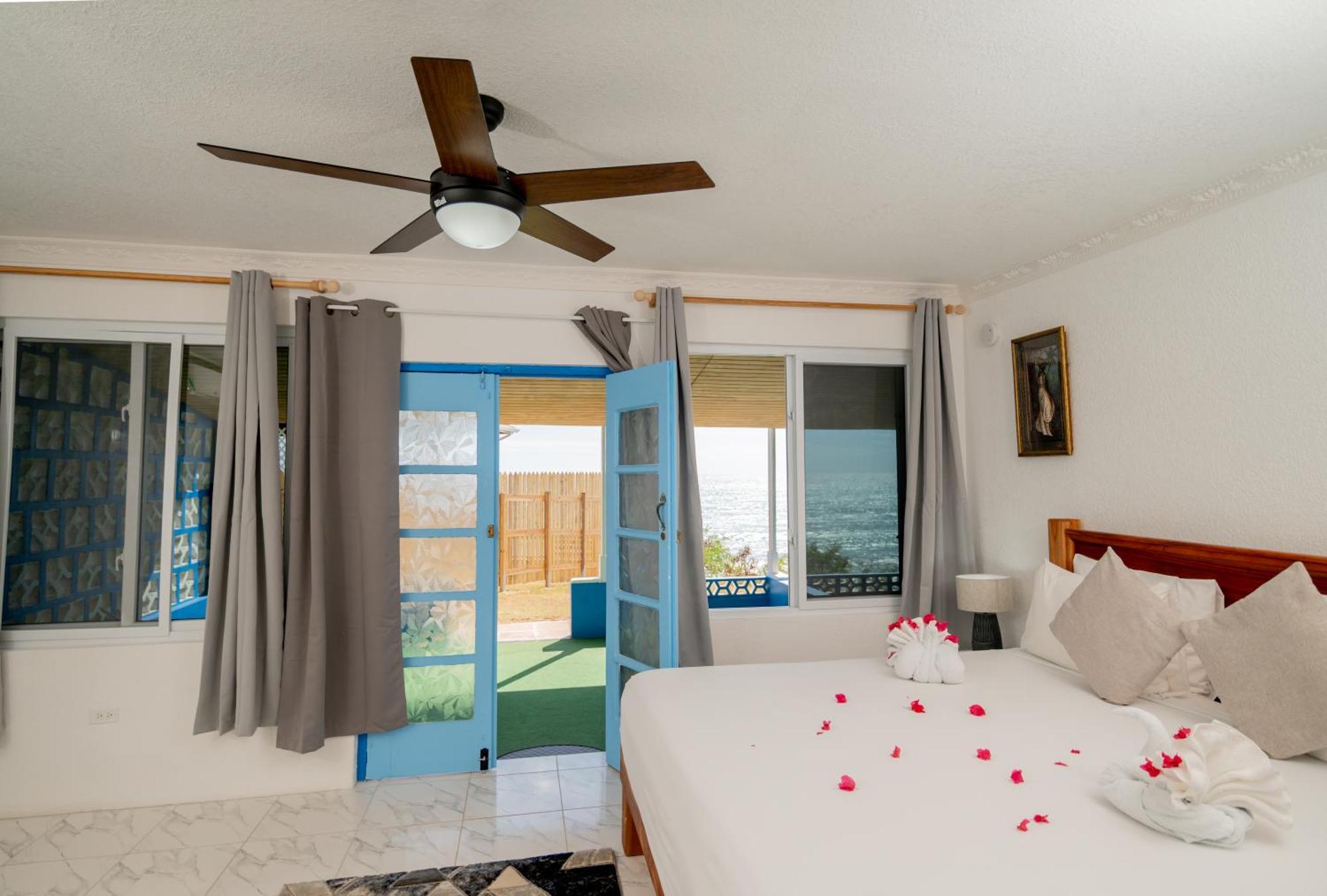 Beyond Sunset Resort & Villas Treasure Beach Dış mekan fotoğraf