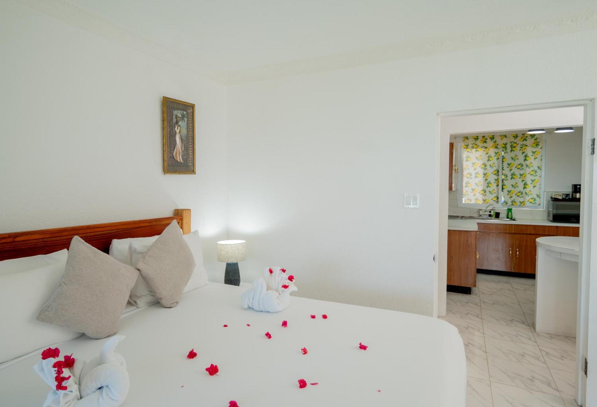 Beyond Sunset Resort & Villas Treasure Beach Dış mekan fotoğraf