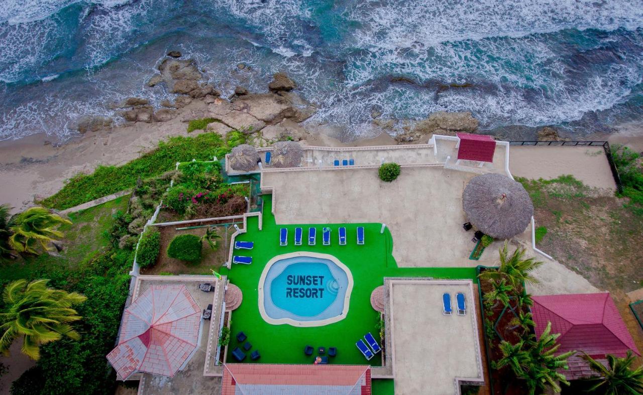 Beyond Sunset Resort & Villas Treasure Beach Dış mekan fotoğraf